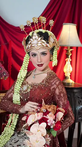 ⭕️ #ilalangportraiture #photograper #sunda #sigersunda #mua @IDAAYUNI WEDDING 