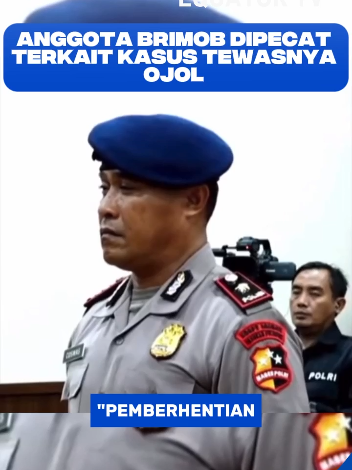 Kompol Cosmas Kaju Gae resmi dipecat dari Polri usai sidang etik terkait tewasnya pengendara ojol, Affan Kurniawan. Ia merupakan satu dari tujuh anggota Brimob yang berada di dalam rantis yang melindas Affan saat demo ricuh di Pejompongan, Jakarta, pada 29 Agustus 2025. Dalam sidang di TNCC Polri, Rabu (3/9), Cosmas menangis dan meminta maaf, sambil menegaskan tak pernah berniat mencelakai.(RY)