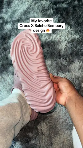 Honestly my go to crocs clogs 🔥 #crocs #crocsclogs #salehebemburycrocs #crocs4life #crocsgang 