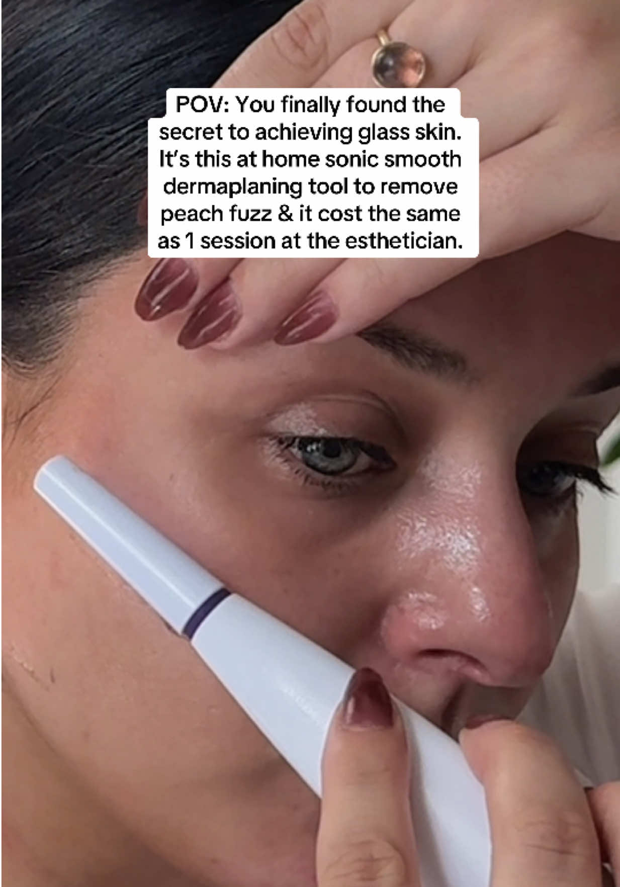 ✨ Transform your skin at home in just minutes! The Michael Todd Beauty dermaplaning tool removes peach fuzz and dead skin for a smoother, glowing complexion. No expensive spa visits, just professional results from home. #dermaplane #glassskin #smoothskin 