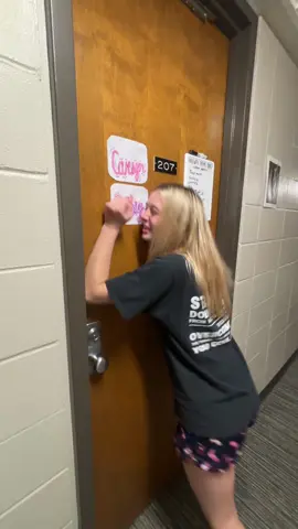 actually all caught up on hw and lectures! #2nddayofschool #college #uwl #lax #dorm @carsyn 