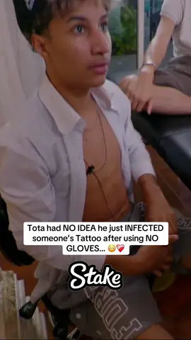 Tota had NO IDEA he just INFECTED  someone’s Tattoo after using NO   GLOVES… 😳❤️‍🩹#kaicenat #mafiathon3 #tattoo #twitch 