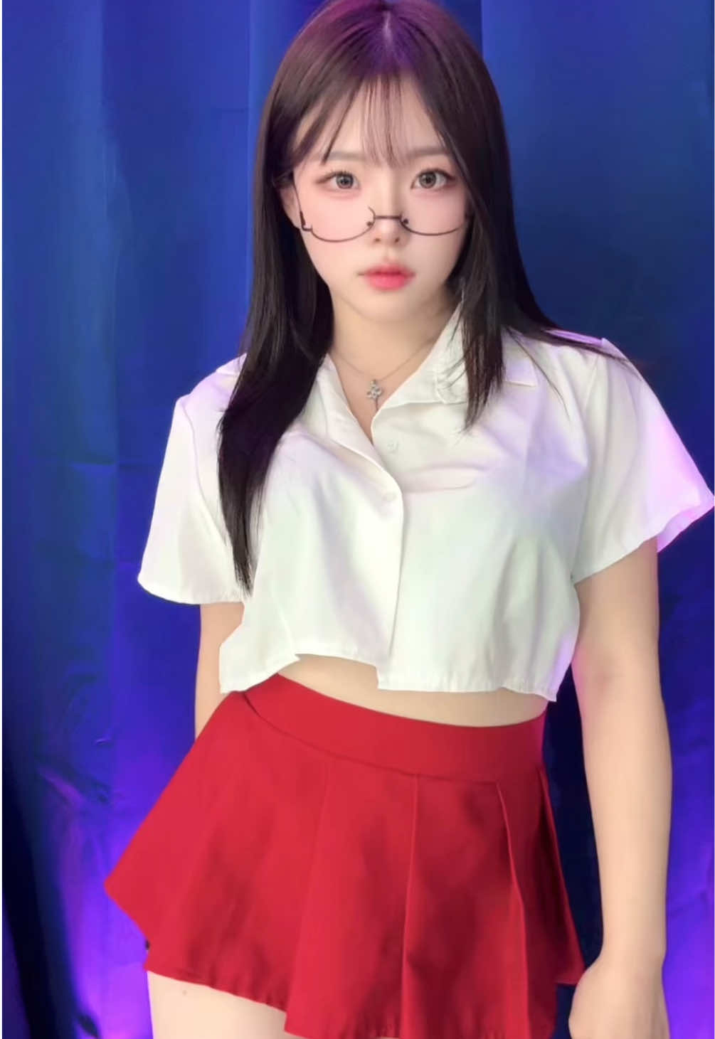 #재업 쪼금 색감 수정해서 재업 무표정은 무서운가 👀 #trending #trenddance #trendingdance #안경 