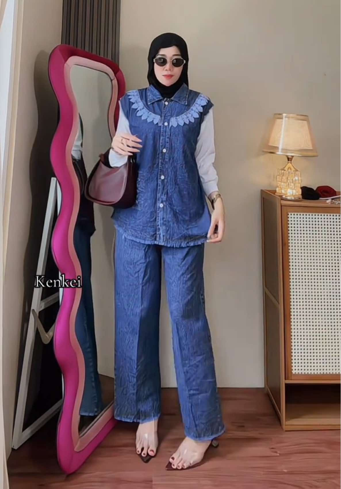 Rekomend soft jeans 💙💙💙💙 #oneset #onesetjeans #jeans #onesetkekinian #ootdhijab 