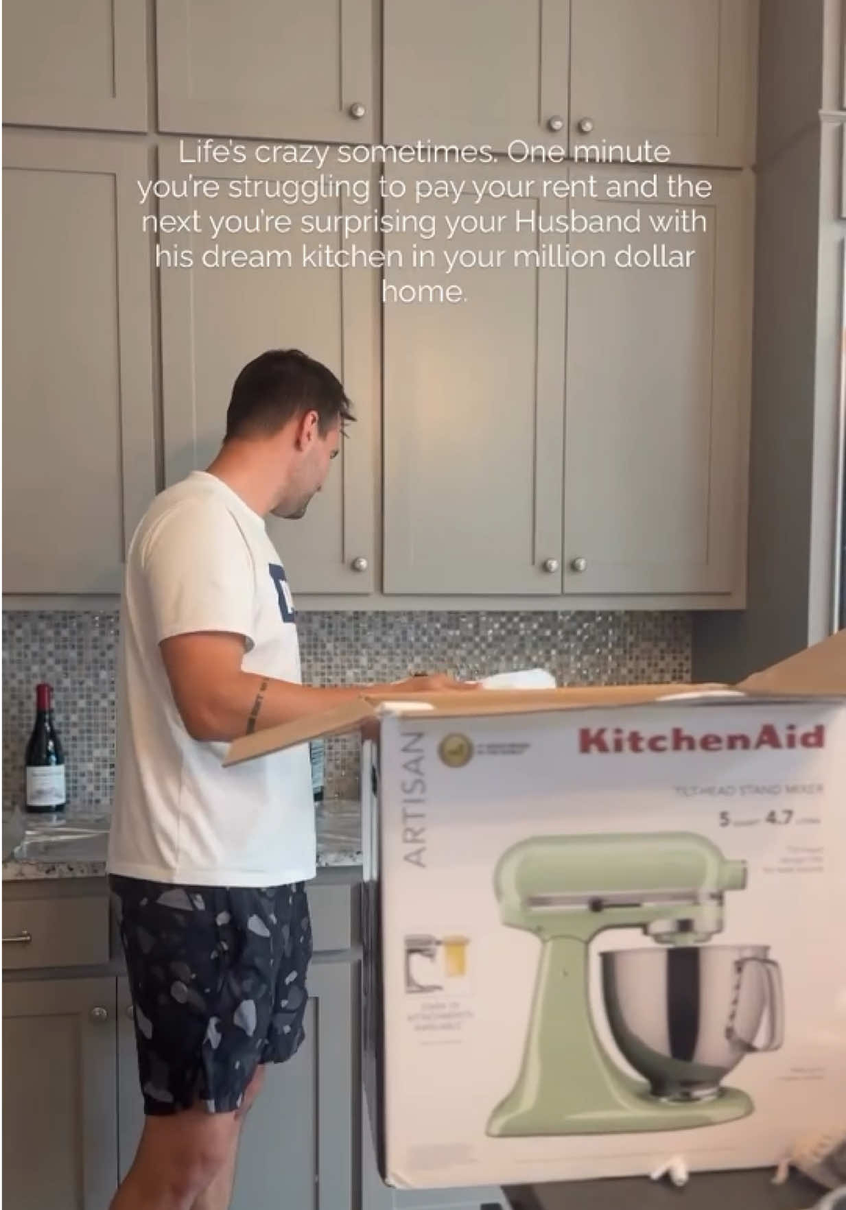 Comment “ready” ***check your messages & requests folder to get my DM! You definitely want this info!!  I remember it like yesterday, working and hustling to build someone else’s dreams and skimping on my own. I felt resentful and over it!  I didn’t want to be an influencer. I didn’t want to sell to friends. I didn’t want to be famous. And I didn’t want another 9-5  Then I found digital and affiliate marketing — and I never looked back.  💸 I now make at least $100K/ Month ✅ Paid off all our debt 💸 Created multiple streams of income from my phone 🌍 Bought my dreams home No inventory. No customer service. No recruiting. Just a simple, scalable business I run from my phone. If you’re stuck paycheck to paycheck and craving freedom… 👇🏼 This is your sign. Comment “ready” and I’ll send it your way!! . #workfromhomejobs #digitalmarketingforbeginners #sidehustleideas #momswhomakeit