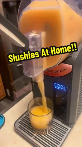 Slushies at home with this Frozen Drink Machine 🙌 #slushiemachine #slushie #slurpee #slushy #vevor 