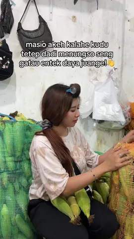 ngapuntene saestu awkdewe wong mek bondo nekat 💪💪 #fyp #xyzbca #beranda #tiktok #trending #story #fypage #foryou #jawapride #fypシ 