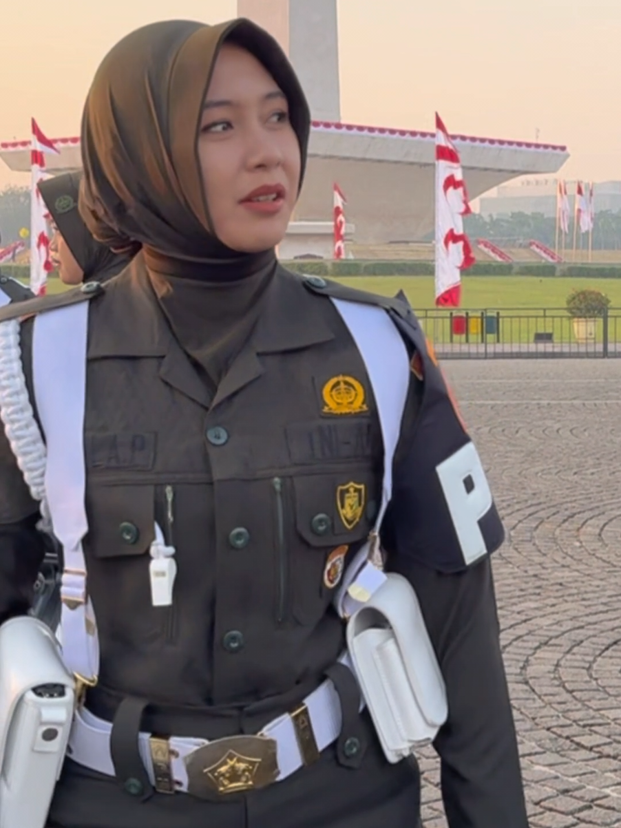 Sungguh Mantap !! Tentara Cantik Polisi Militer TNI Angkatan Darat (Paspampres) #tentara #tni #tniad #polisimiliter #paspampres 