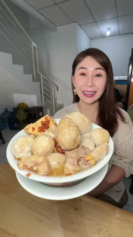 Crazy Rich kalau makan bakso begini nih , sampai susah diaduk …..  #kulinerviral #sibungbung #reviewmakanan #mukbang @BAKSO KOKO GEPENG 