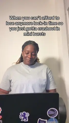 It's only week 2 and I can't wait 2 sprint 2 break 😂🫩 #crashout #school #lockin #stressed #academicweapon #poised #calm #controlled #burst #fyp #relatable #viral #fypシ #scream #macbook 