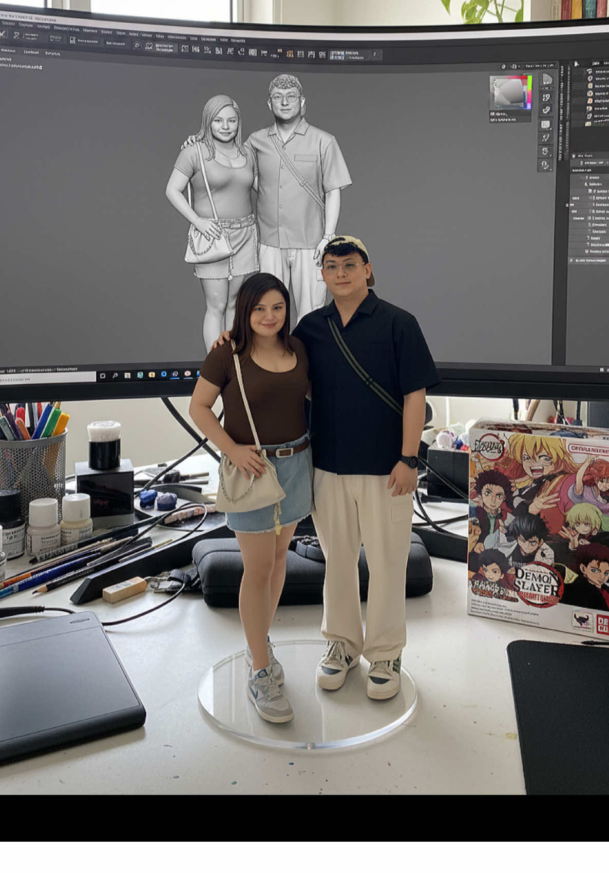 Tutorial AI Gemini Photo Prompt Prompt : Create a 1 / 7 scale intelligent figurine in the picture, in a realistic style, in a real environment. The figurine is plattered on a computer desk. The figurine has a round transparent acrylic base, with no text on the base. The content on the screen is the Zbrush modeling process of this figurine. Next to the computer screen is a BANDAI-style toy packaging box with printing. The packaging features two-dimensional flat illusion. #gemini  #googlegemini  #ai  #prompt  #tutorial 