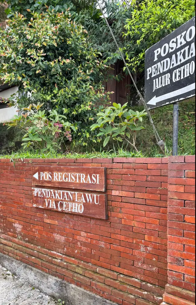 Perjalanan menuju puncak gemilang cahaya mengukir citra seindah asa #lawu #gunungindonesia #lawumountain #pendakipemula #fyp 