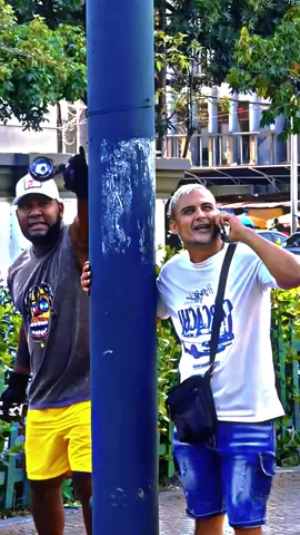 The electric magnet ⚡️🤣 #prank #prankvideo #comedia #humor #viralvideos 