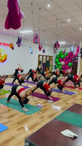 Practice yoga everyday / Group yoga /#yoga #yogapractice #acroyoga #yogalifestyle #yogaeveryday 