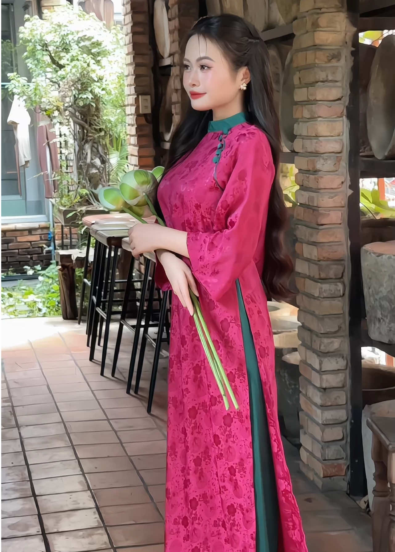 Diện áo dài xinh lên thôi các chị iu của em ơi , dịp lễ sắp tới rồi