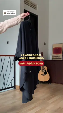 Membalas @ص rekomendasi jaket muslimah kalcer friendly anti ceplak body, gini bukan jadinya?! 😝🤭✨ masya Allah bener kata si nenk, jaket kalcer ceunah hihihi cakeppp ini 😍 #ootdhijab #ootdhijabsimple #hijabstyle #jaketcewek #jaketmuslimah 