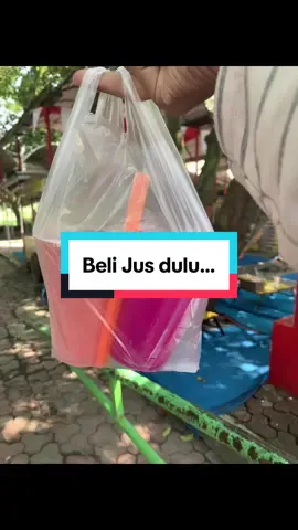 Suka banget beli di sini Enak dan murah meriah…. Pagi sampai malam ada nih 📍Sari Juice, Alun-alun Bondowoso sisi timur/depan penjara 💰Cek di VT ya #kulinerbondowoso #kulinerdibondowoso #foryou #bondowoso #minuman 