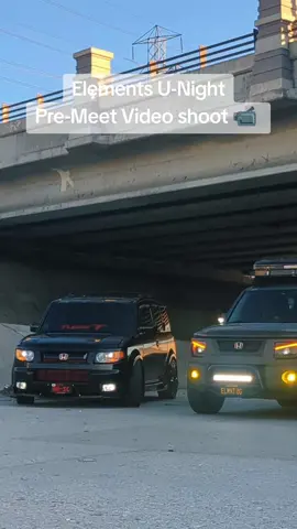 Pre-Meet Element Video/Photo Shoot. DM for booking inquiries 😎😁 . @Benji OG Hermosillo  @toasty the terrible @Maritza #hondaelement #elementlowlifes #carsoftiktok #honda 