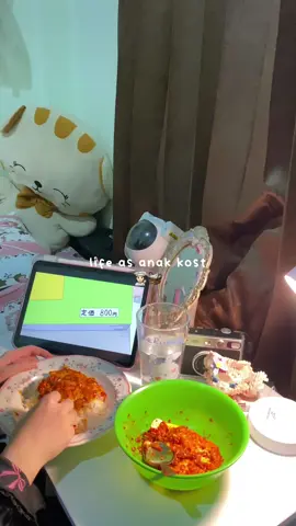 Apapun kegiatannya harus nonton mylittepony atau gk maruko, biar gk sepi2 amat 😌😴 #anakkost #dailyvlog #minivlog #adayinmylife #DailyRoutine 