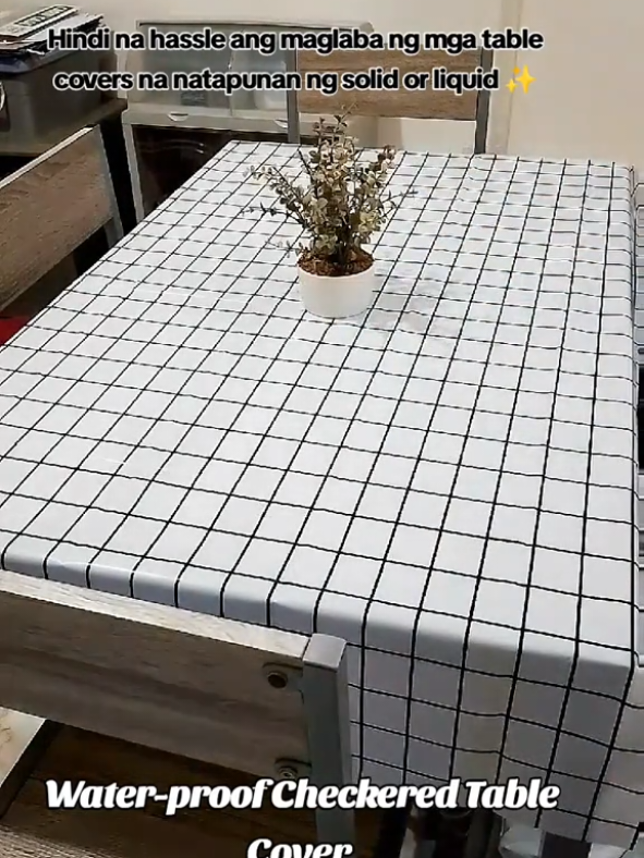 Water-proof Checkered Table Cover  Hindi na hassle ang maglaba ng mga nadumihang table covers kung meron kang water proof checkered table cover.  Malaking  tulong talaga  ang table cover, table cover waterproof, table cover for aesthetic, table cover for desk, at table cover water-proof checkered. ✨ #tablecloth  #tablecover  #waterproof  #aesthethic  #KitchenHacks 