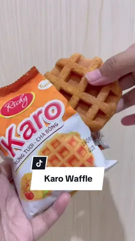 Bolunya berserat kaya c’est bon, tapi lebih berserat si c’est bon. Emang bener, bolu Viet enak semuaaa😍 #snackimport #karo #bolu #waffle #karowaffle 