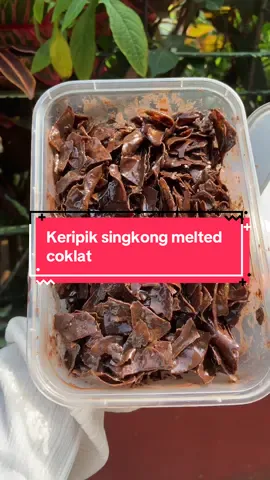 Keripik singkong melted coklat yang susah banget buat berhenti ngunyah🤤😝 #fyp #saynana #keripiksingkong #keripikpisang #konten 