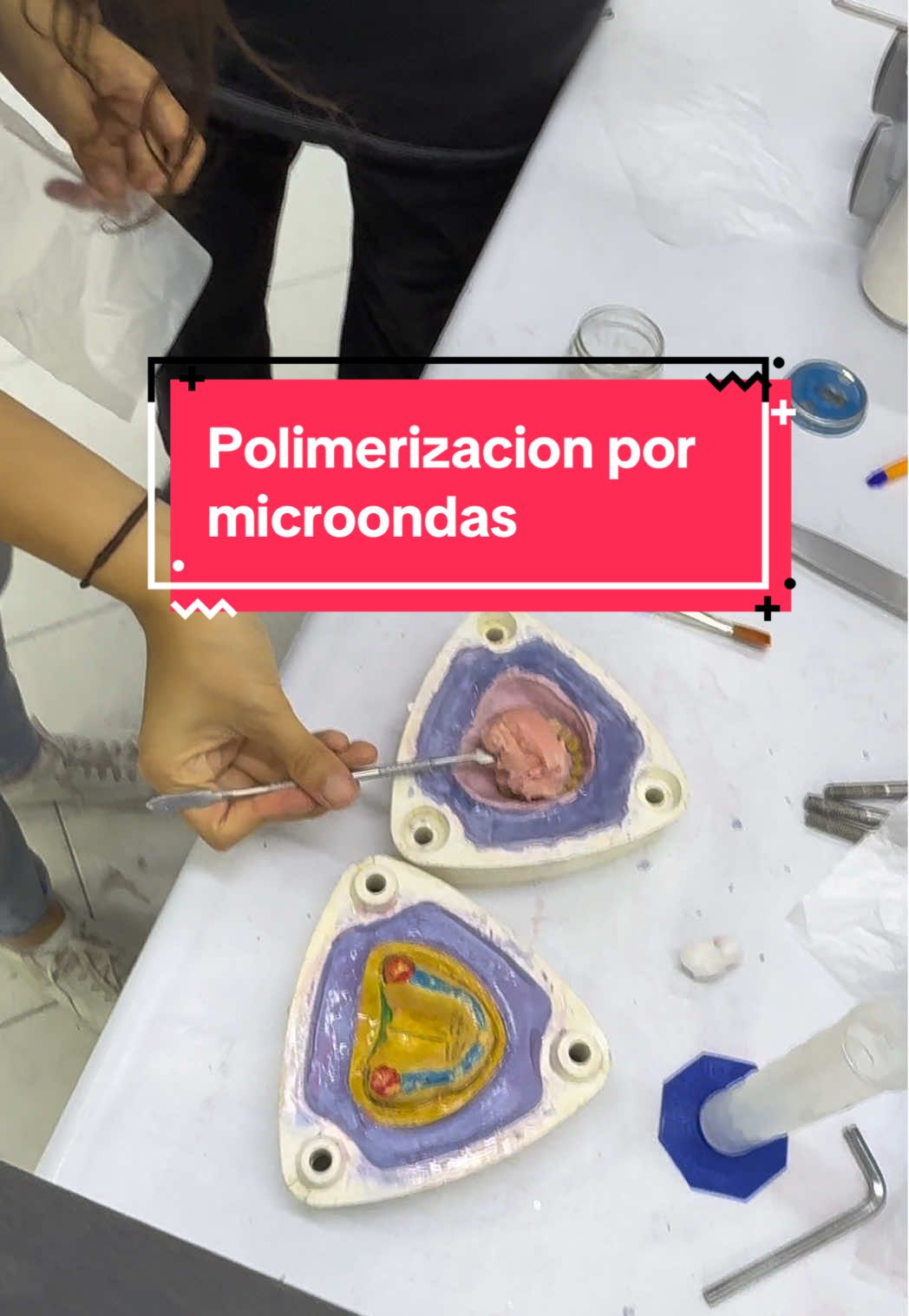Polimerizacion por microondas en la prótesis dental sistema @newstetic @Inovalab curso privado #pprdigitalinovalab #eliasventurachavez #somosinovalab 