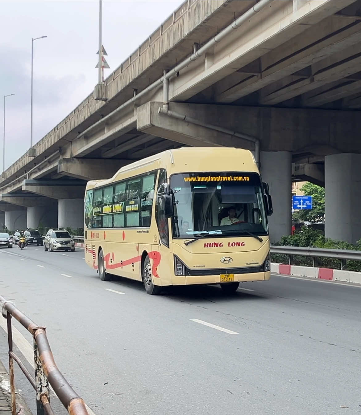 Nhà xe Hưng Long - Uy tín là Danh Dự 😁. | Cre: @B.I.N 🤓 #xekhachvietnam🇻🇳 #nhaxehunglong #quangbinhhanoi #uytinladanhdu #dungNT 