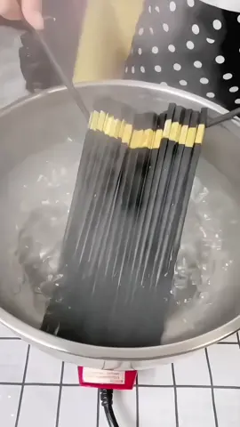 Combo 50 đôi đũa mạ vàng chống móc #compo50duamavang #duaancom #duanhua #donhabep #xuhuong 