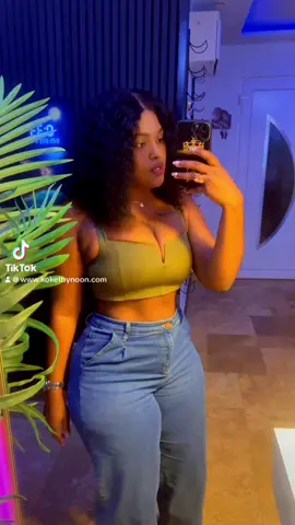 Ne sous-estime jamais celle qui avance en silence : elle prépare le plus grand bruit. #koketbynoon #fyp #foryoupage #tiktok #mood 