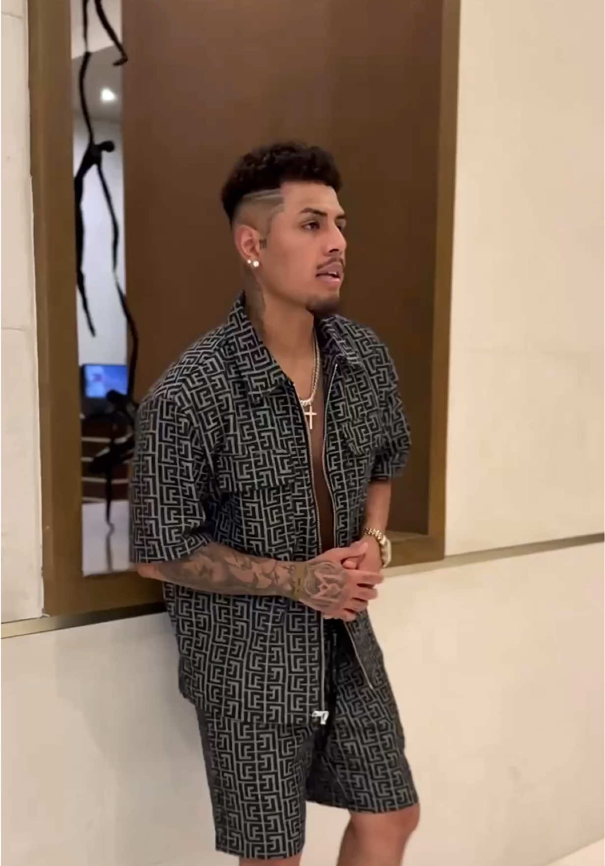 I GOT 5 ON IT 🔥  #reels #explore #foryou #izzyofficial #rapper 