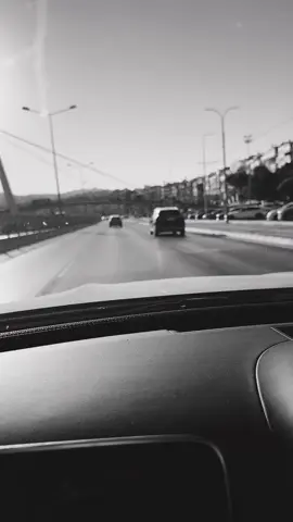 Döndüm deliye…