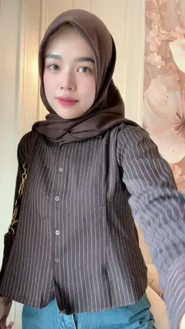 Kemejanya promo 45 rb #kemejaviral #kemejawanitamurah #atasanwanitamurah #kemejakotak #atasanviral 