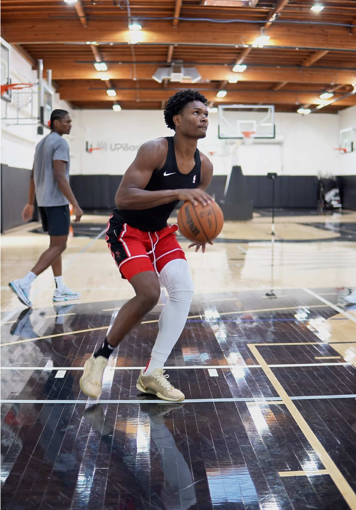 Amen & Ausar Thompson working on creating space and knocking down the midrange shot! #NBA #fyp #houston #detroit #basketball 