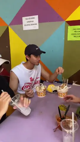 Aniq Suhair dah singgah Border Kitchen korang bila lagi nak cuba? #borderkitchen #padangbesar #makananviralperlis #fyp #malaysia 