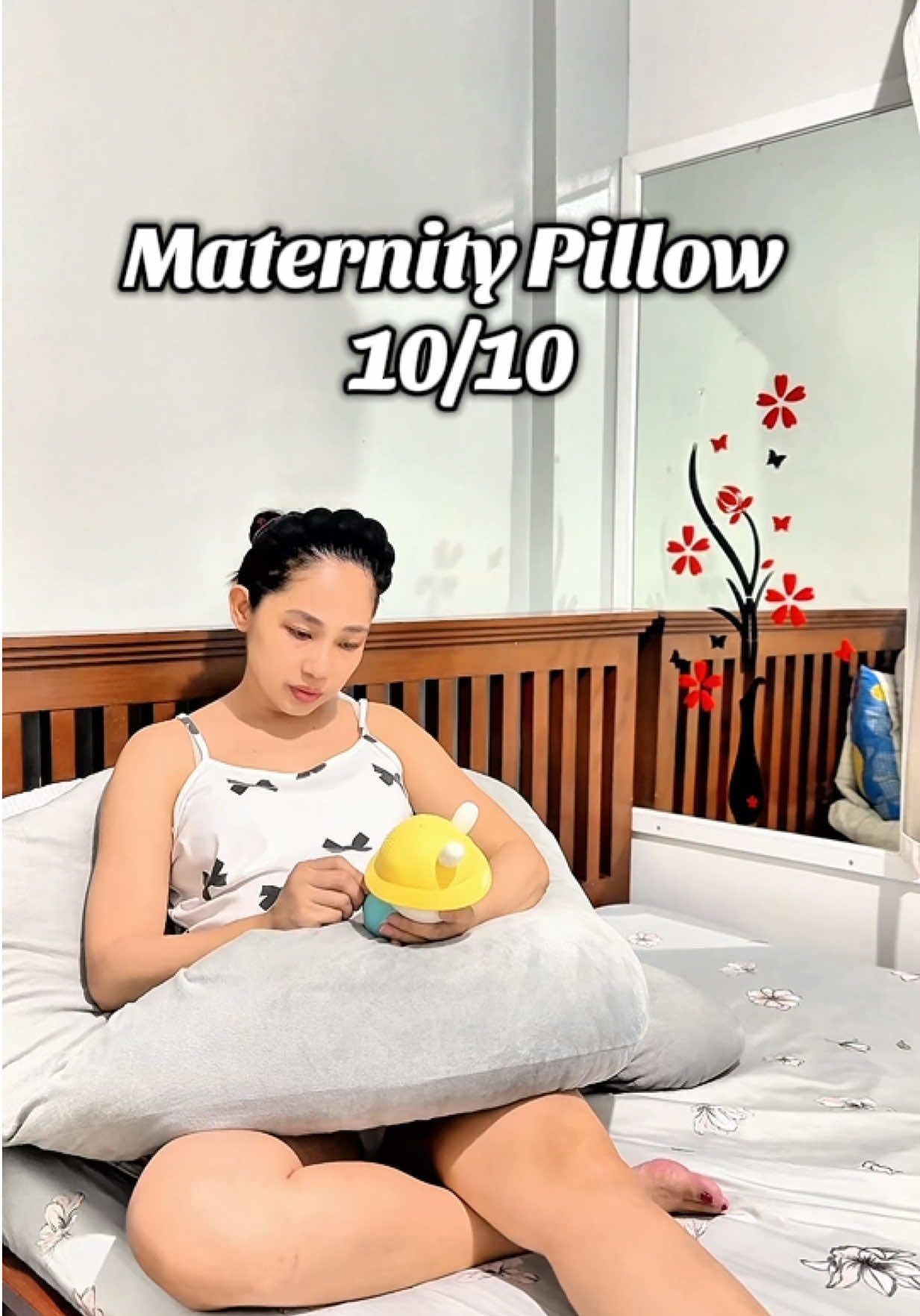 Oversized Maternity Pillow  #maternitypillow #pregnancypillow #pregnantmom #pregnantessential 