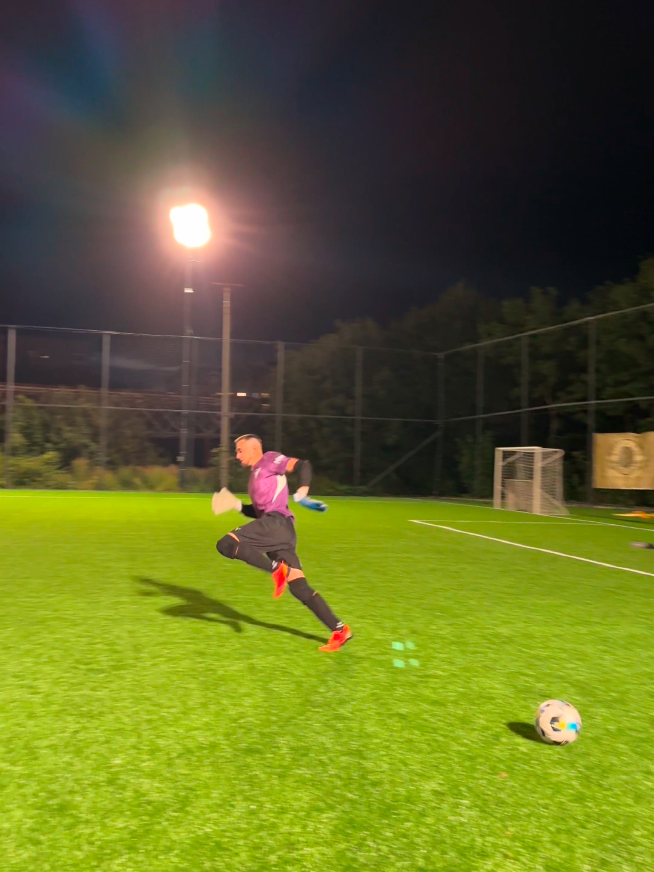 Мінус одна дитяча мрія у Григоровича 😂  #football #футбол #goalkeeper #skills #fs   @Тарас Григорович Карпович @Андрій Кліщук 