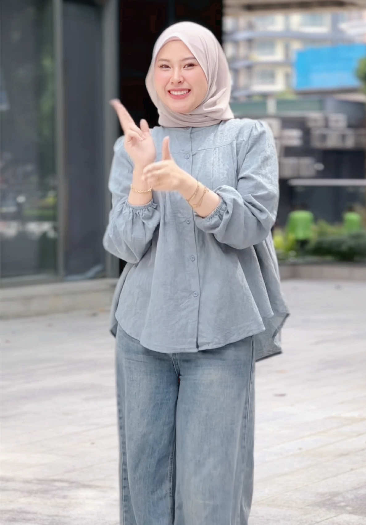 Eh, blouse ni dah ada colour baru lah 😍 #pandaeyesteam #racuntiktok #foryoupage #fyppppppppppppppppppppppp #pandaeyes 