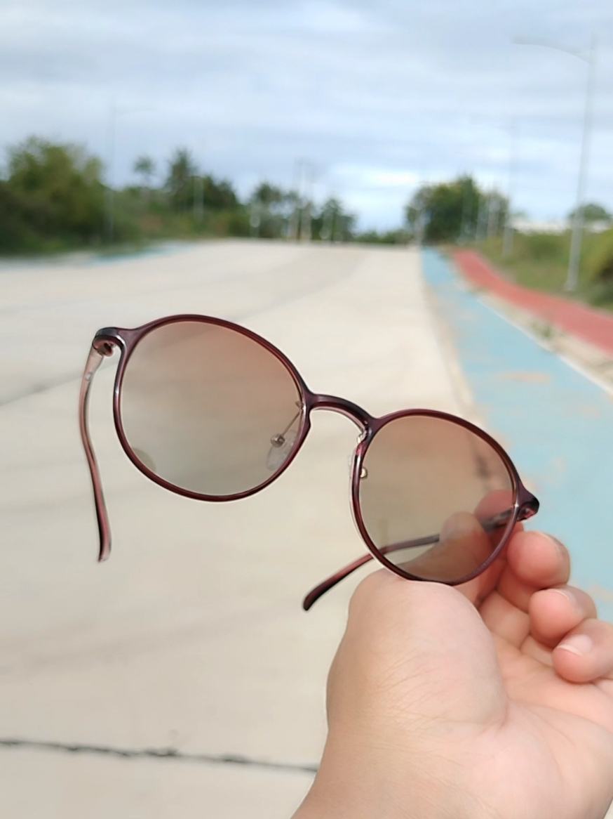 แว่นตากรองแสง,แว่นกันแดด#creatorsearchinsights #แว่นกันแดด #แว่นกรองแสง #แว่นกันแดดuv400 #แว่นตา 