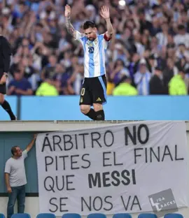 Árbitro no pites el final por Messi se nos va #messigoat #buenosaires #argentina #futbolargentino #tristezaprofunda😭😭😭😭. @leonel messi✅ @Barcelona SC @psg @fcbarcelona @ARGENTINA 😎🇦🇷 @Argentina🇦🇷 @CHIRINGUITO TV  @futbol edits @Buenos Aires TV canal 3 @