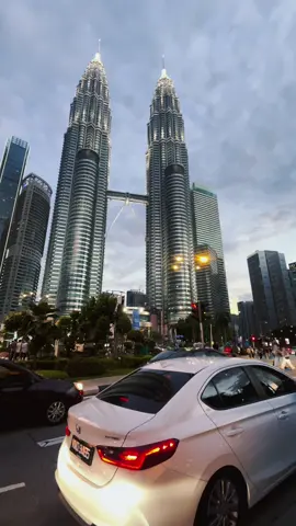 Petronas Twin tower view Kualalampur 📍🏙️ #bukitbintang #kualalumpur #travel #viral #tour