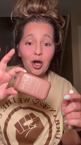 In natural lighting -#tiktokshopcreatorpicks #backtoschool #affordablemakeup #fypシ゚viral #creatorsearchinsights 