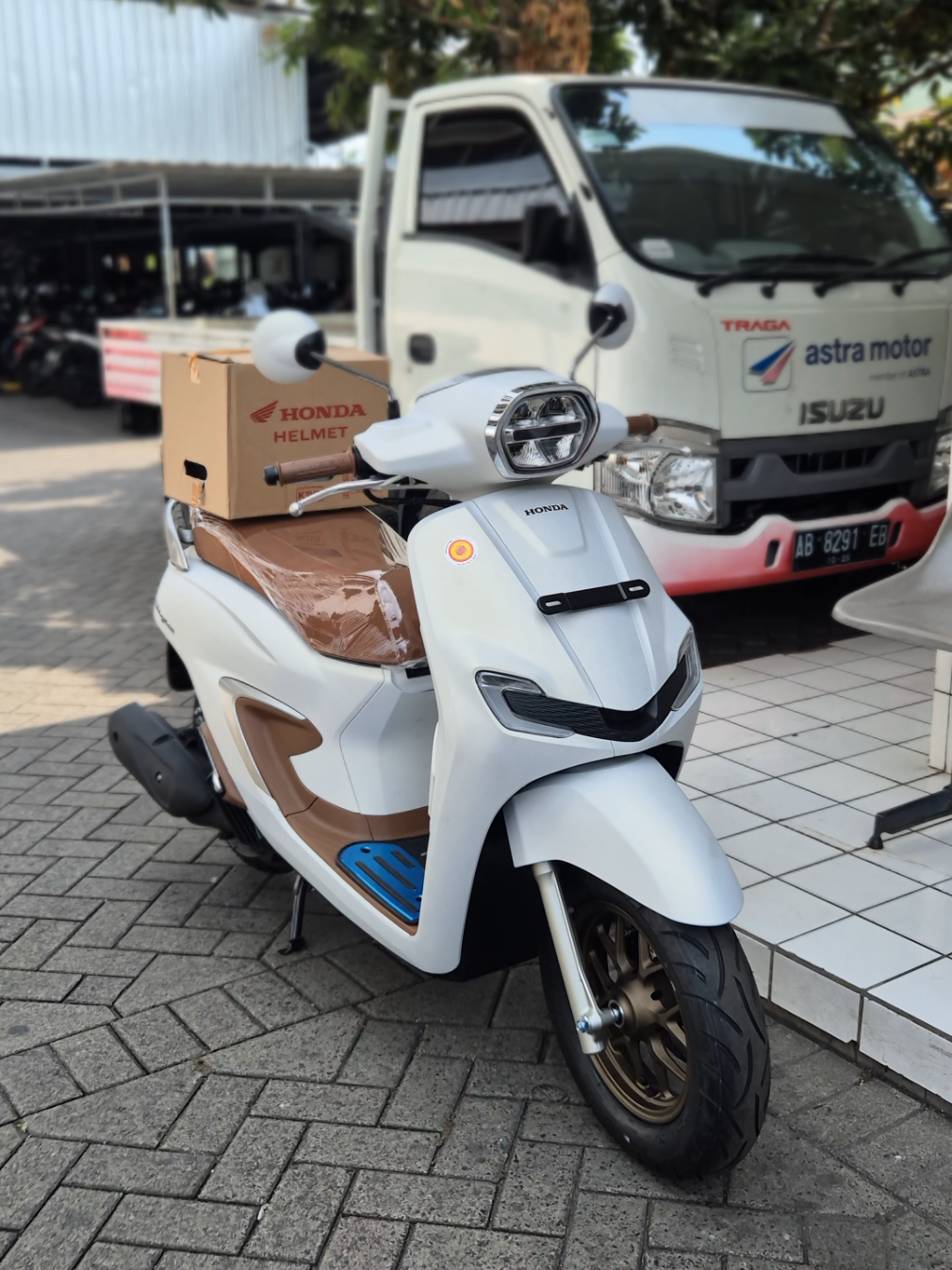 HONDA STYLO 160 ABS HARGA CASH  - 32.255.000 PAKET KREDIT - Dp 1.200.000 angsuran bulan depan  BISA TUKAR TAMBAH DENGAN MOTOR LAMA KAMU khusus wilayah : -JOGJA -SLEMAN -BANTUL -KULONPROGO -GUNUNGKIDUL  HUBUNGI : AGUNG HONDA Wa.085800603484 #stylo #hondastylo #stylo160 #stylo160abs 
