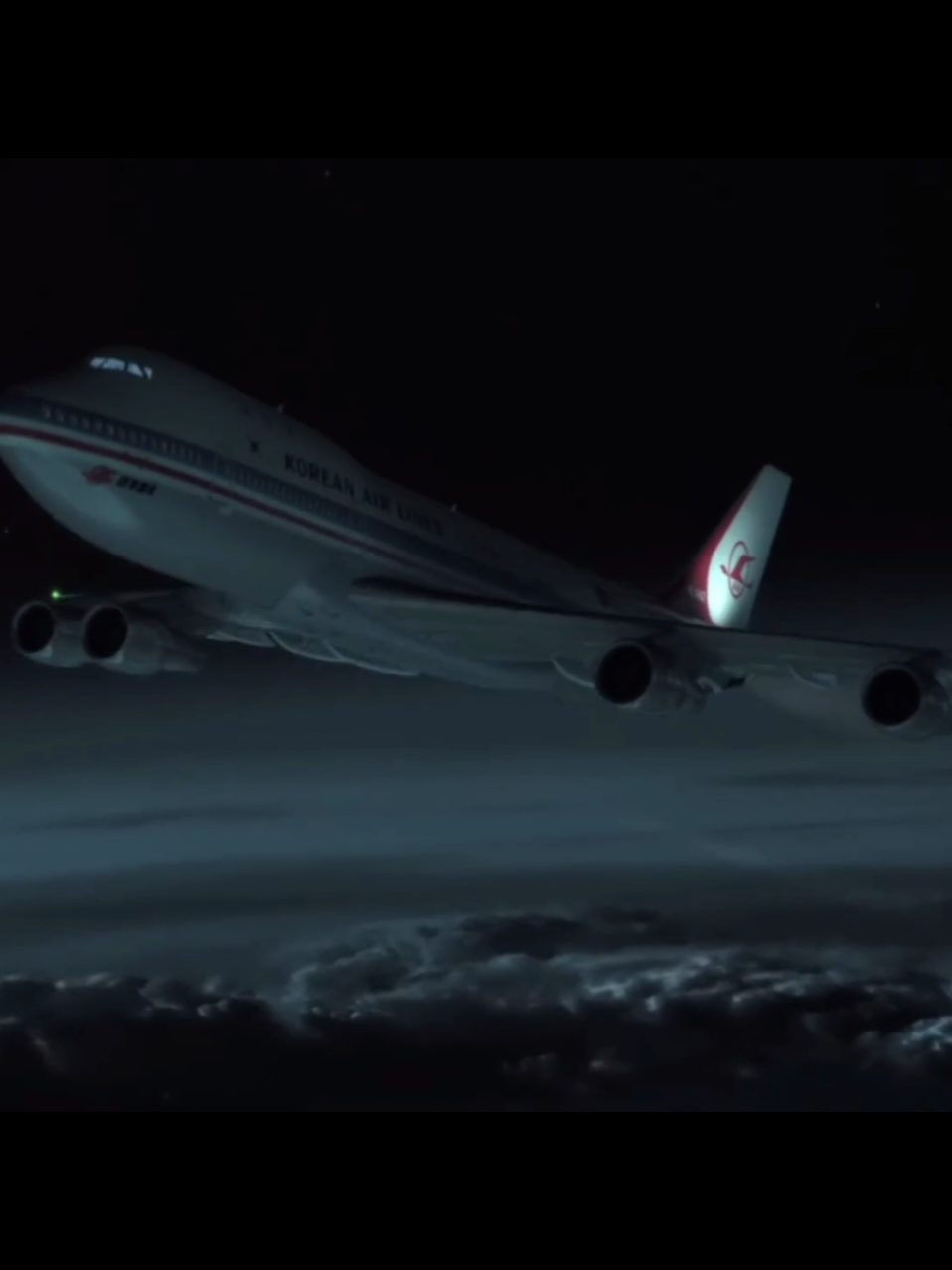 Soviets shot down this innocent Plane ☭✈️😨 • • ✈️: Korean Air Flight 007 📹: Air Crash Investigation Season 9 Episode 5 • • In the early hours of 1 September 1983, during the Cold War, Korean Air Lines Flight 007 is shot down after violating Soviet Union airspace, killing all 269 people on board. The crew did not set the autopilot to the correct mode following takeoff, which caused the aircraft to stray off course. • • #aircrashinvestigation #mayday #airdisaster #koreanair007 #sovietunion 