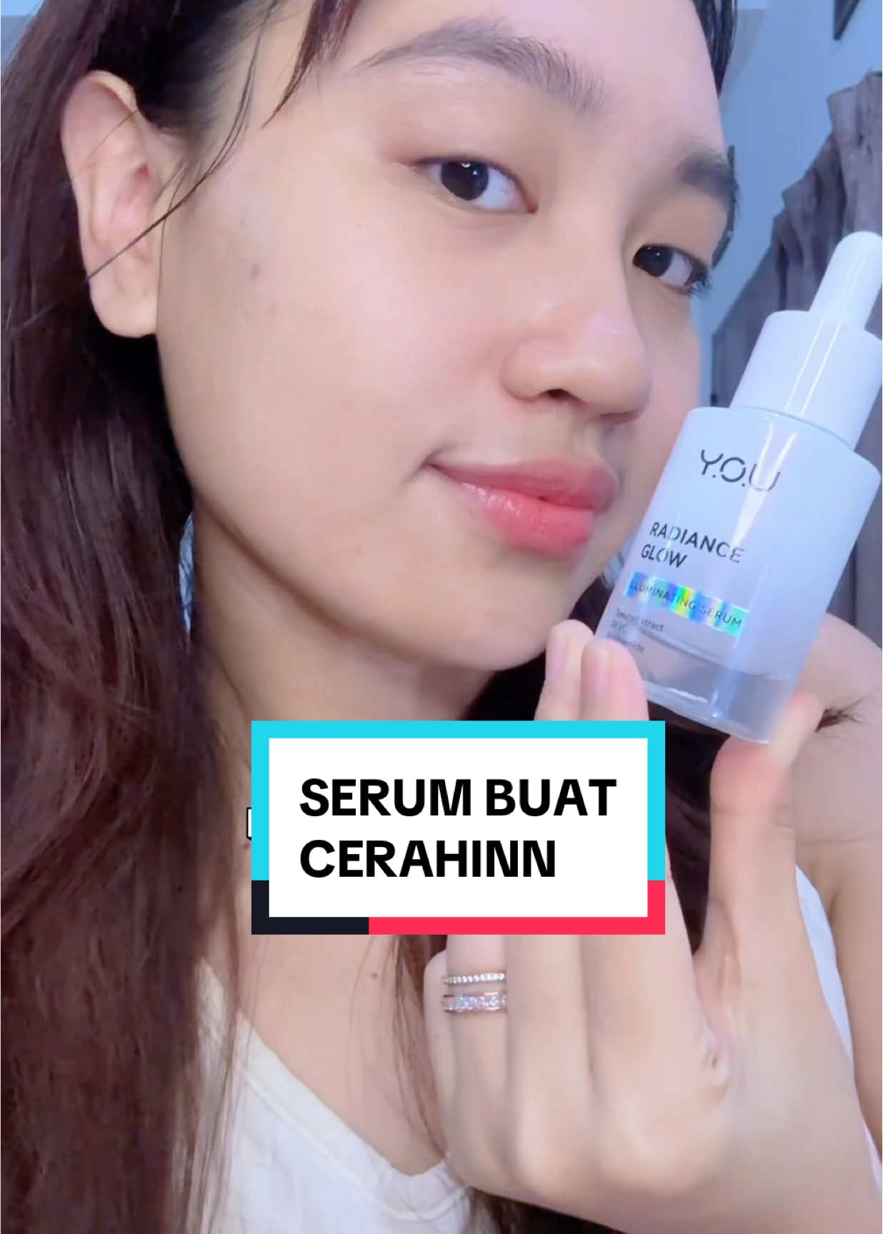 Serum andalan akuu! ada  3x Vitamin C + Niacinamide + Sakura Extract yang bikin kulit glowing without lengket 🤍✨ #RadianceGlowSerum #SkincareRoutine #YOUBeauty #GlowingSkin #SkincareTips  