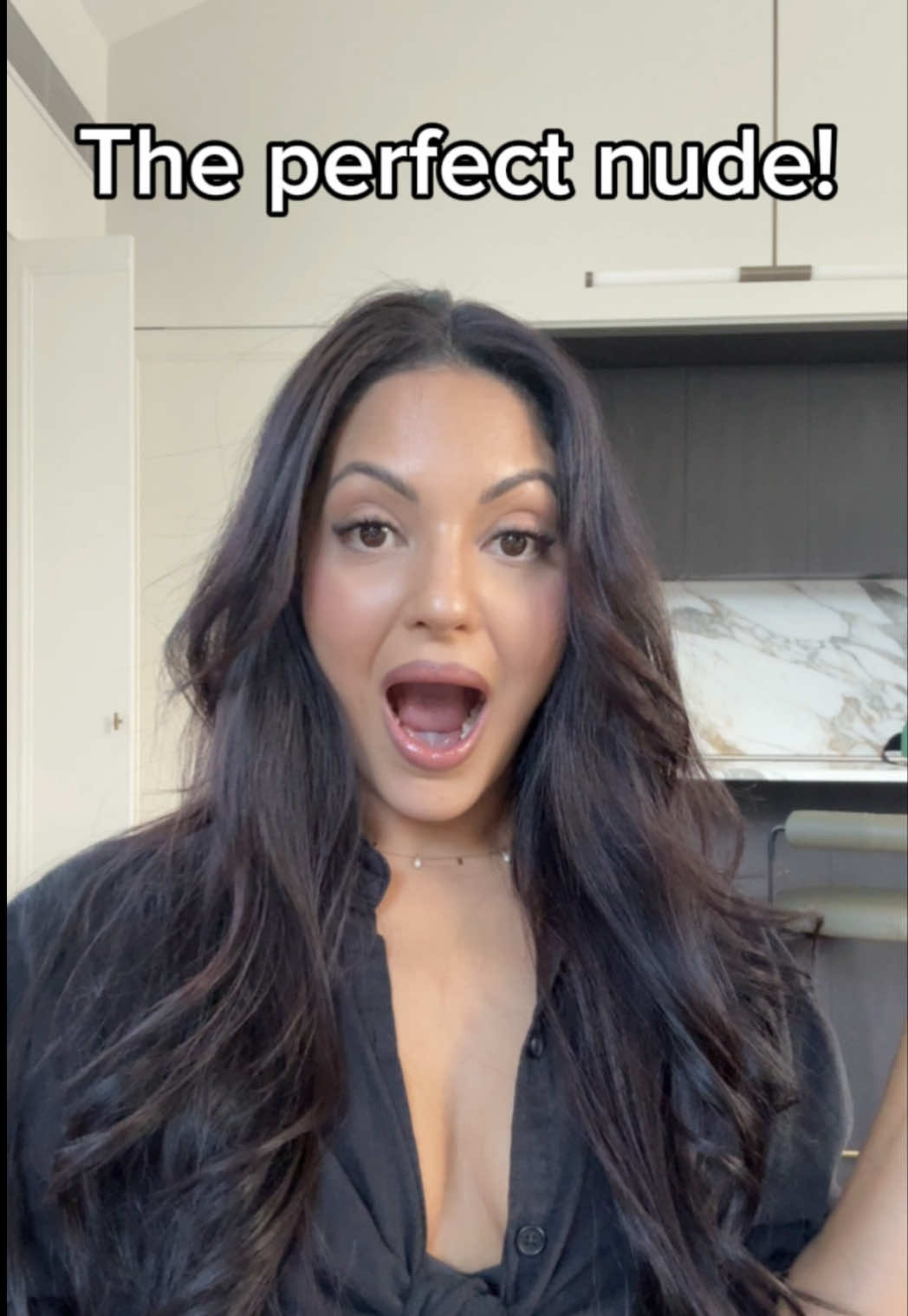 I’m currently OBSESSED with this lip colour combo! Share your favourite lip products and shades in the comments below ♥️ #nudelips #lip #lipstick #makeup #beauty  