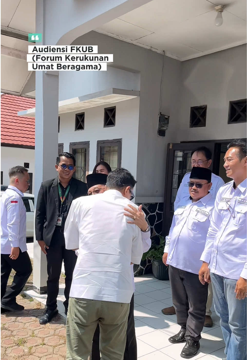 Alhamdulillah, hari ini saya berkesempatan menghadiri audiensi Forum Kerukunan Umat Beragama (FKUB) Kabupaten Cianjur.  Kehadiran FKUB tentu menjadi ruang penting dalam merawat kerukunan antarumat beragama. Mudah-mudahan sinergi ini semakin memperkuat harmoni di Kabupaten Cianjur. #drmohammadwahyu #abiramzi #cianjur #fkub