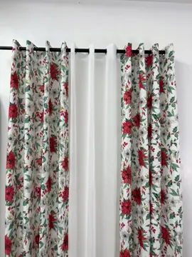 Kung gusto mo ng instant holiday vibes sa bahay, eto na yung sign mo… Christmas curtain na! 🎅🎁