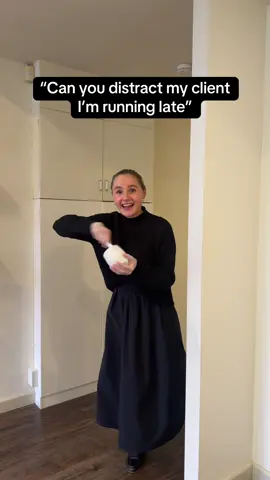 Khloe can help ya out 🤣💃🏻#skinclinic #foryou #skincare #clients #dance