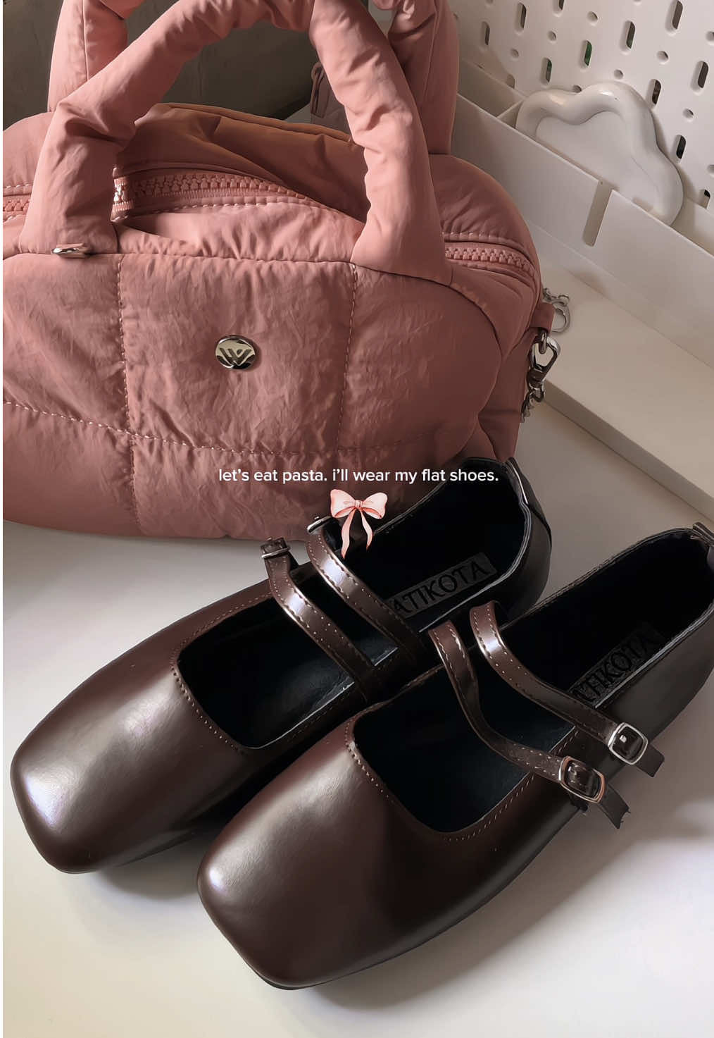 My fave flats & my new bag!💗💌 #flatshoes #flats #westbroncobag #coffeedate #jkgen6 